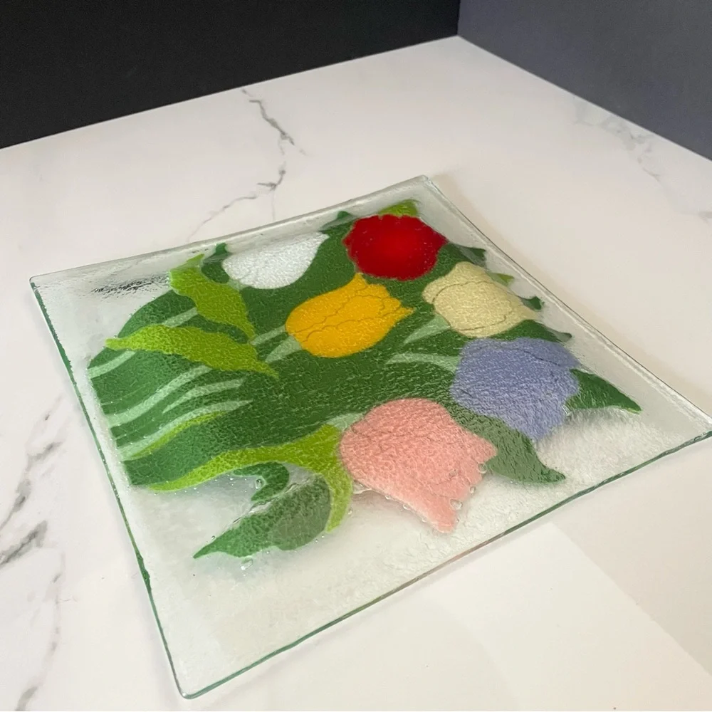 Tulip Plate by Peggy Karr